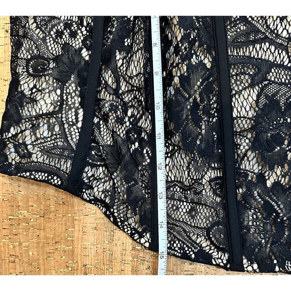 Torrid Women’s Solid Black Lace Caged Tank Top Size 2 (2X) - Picture 9 of 9